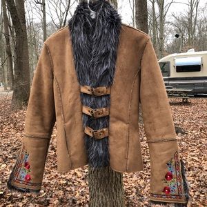 Faux suede & fur embroidered flower coat S